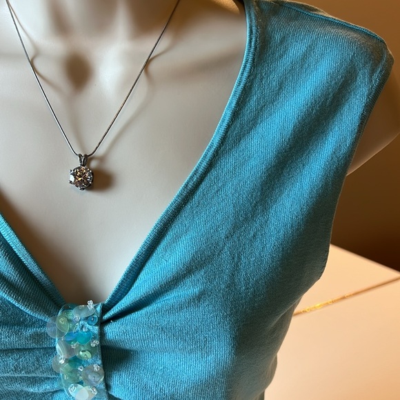 🌼CEST CITY LIGHT BLUE V NECK TOP WITH SEQUINS - SIZE SMALL🌼 - Picture 6 of 14